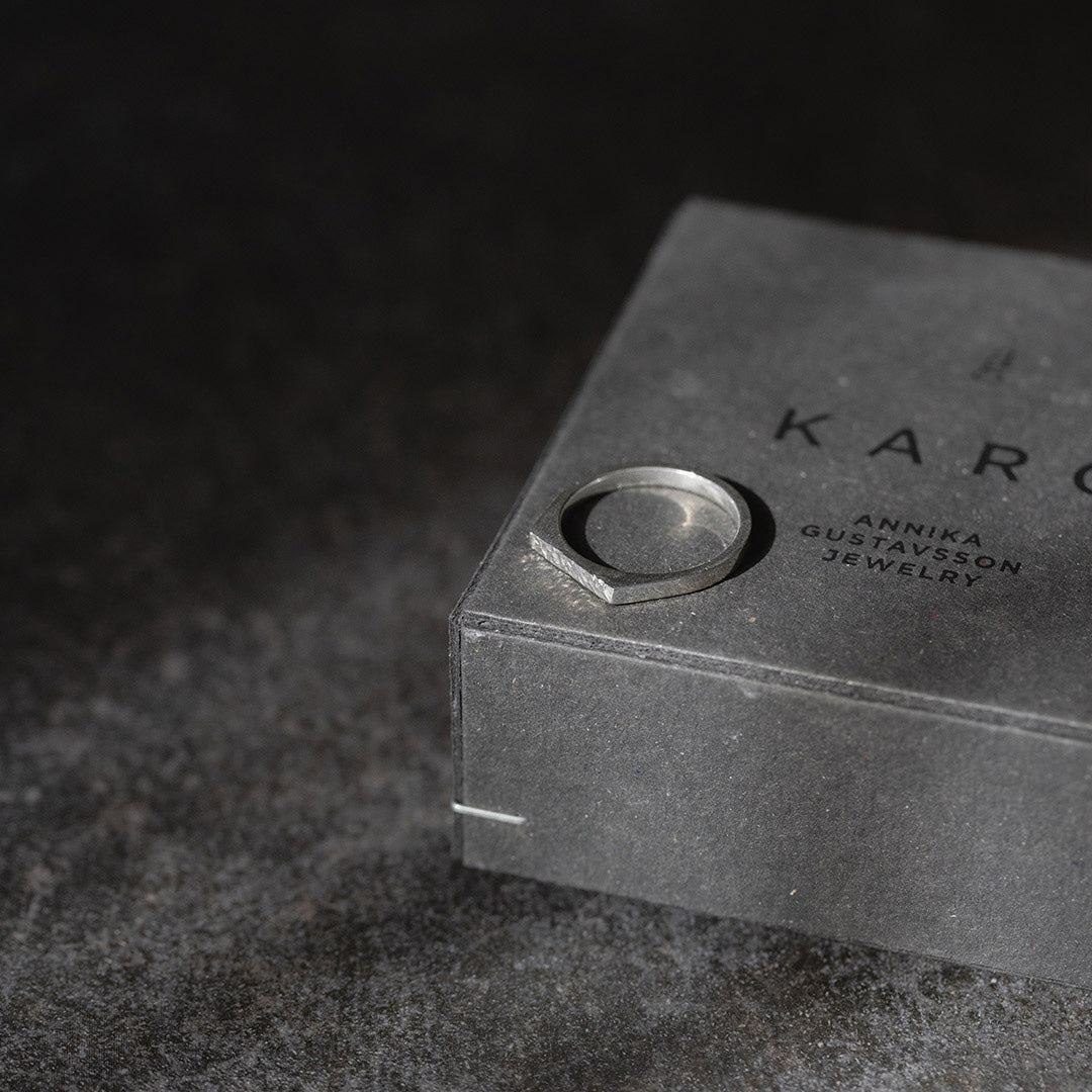 KARG - Signet ring 2.5 mm 