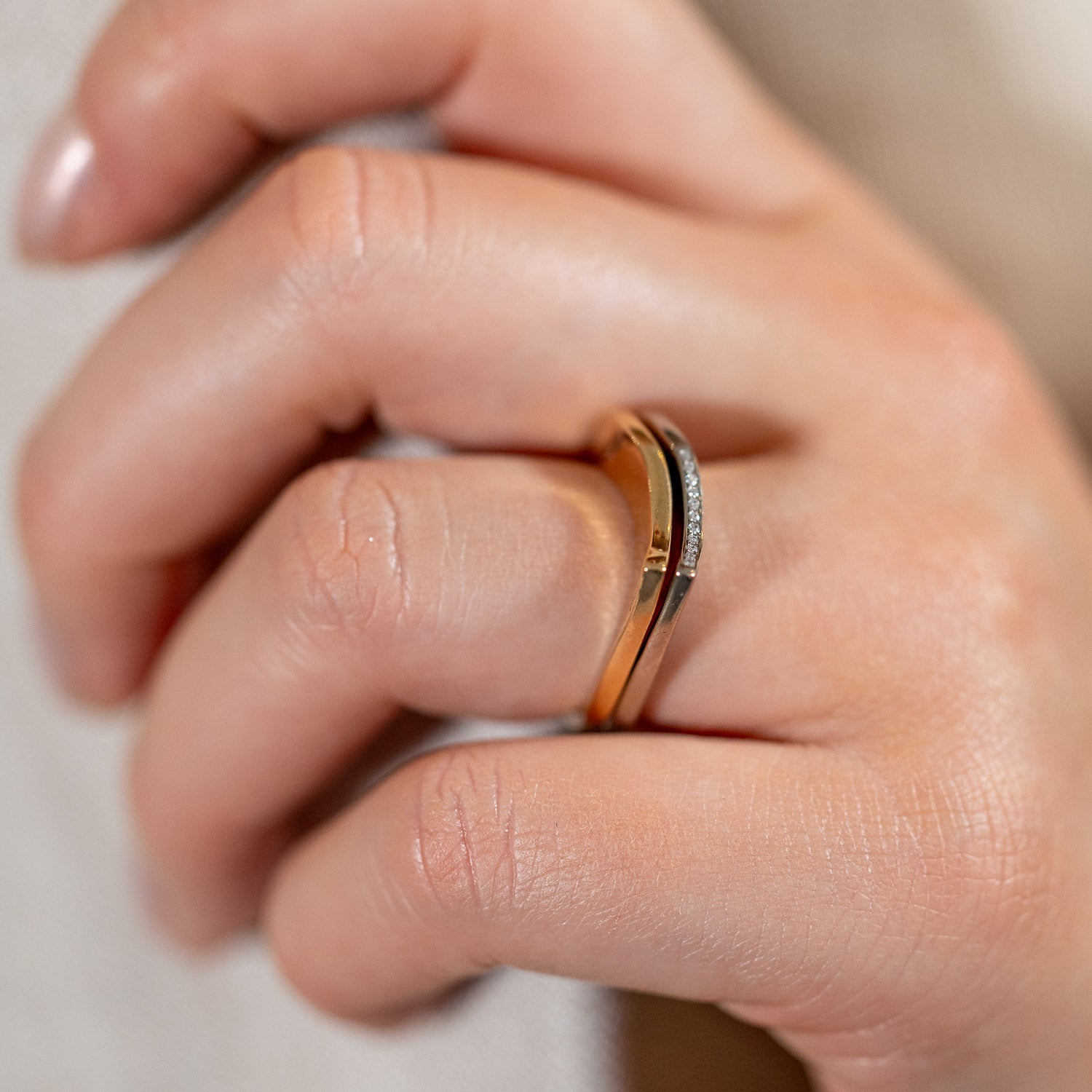 Sea breeze ring - 11 brilliant cut diamonds