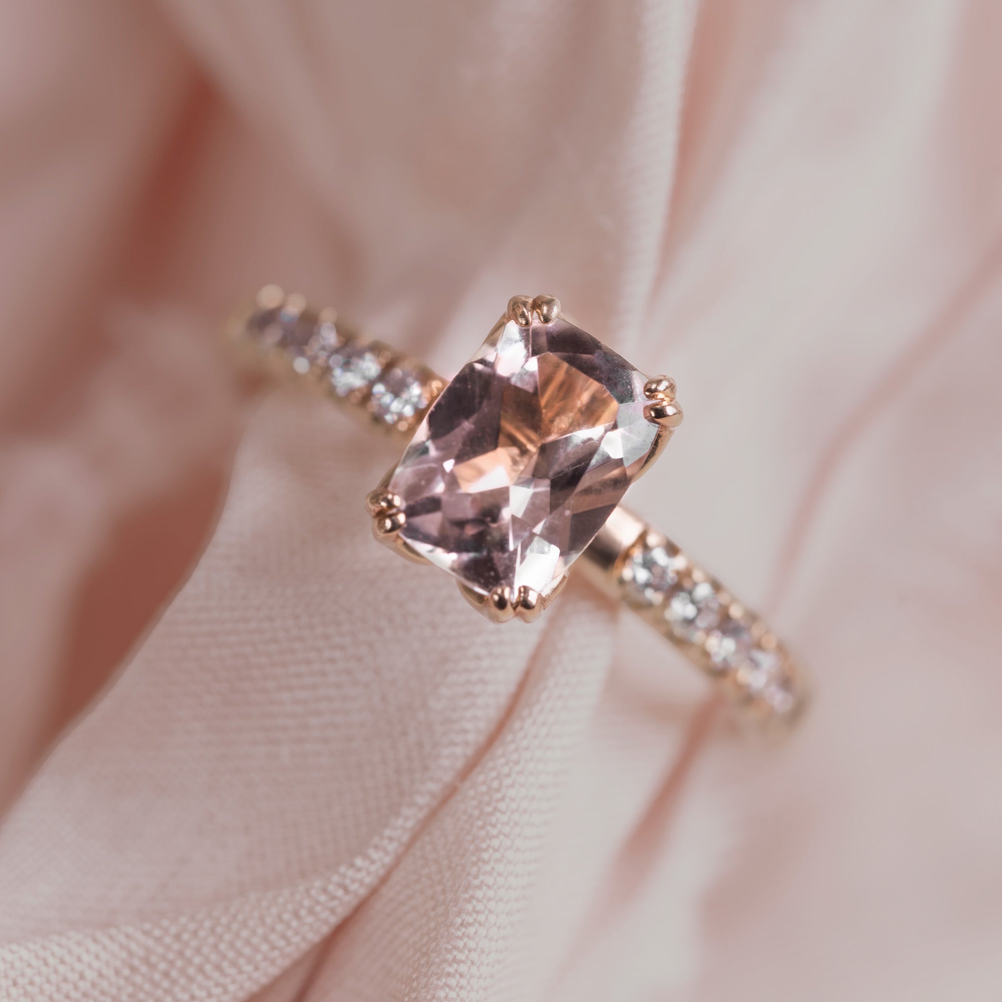 Aurora - Morganite ring