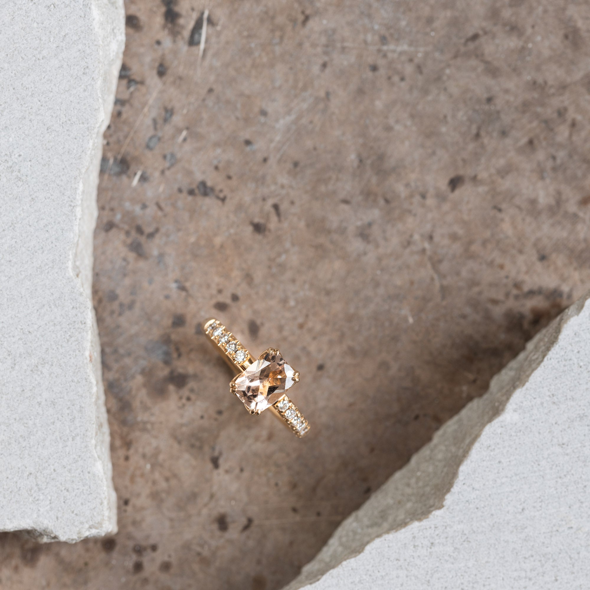 Aurora - Morganite ring